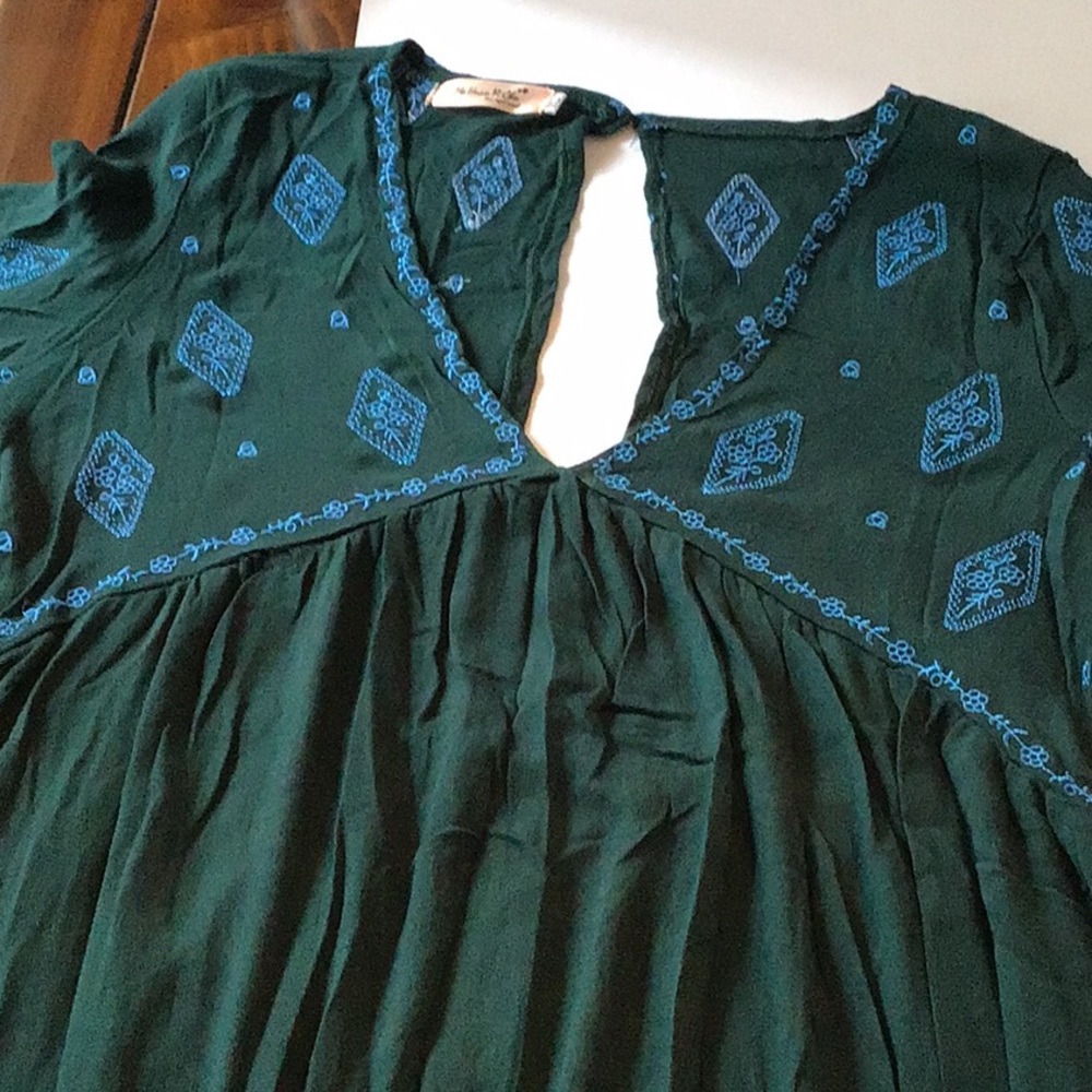 #BOHO v neck open back top - Picture 2 of 8